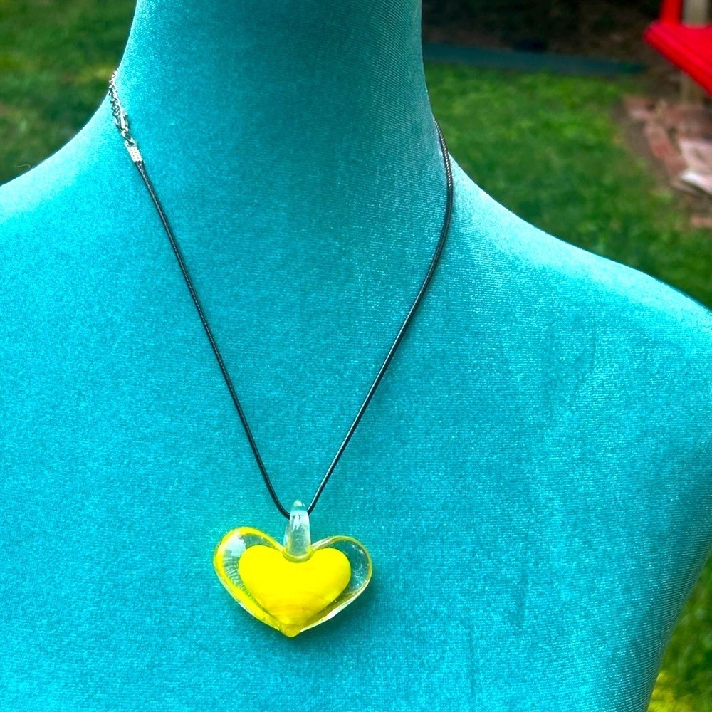 Vintage Art Glass Pendant Necklace - Picture 2 of 2